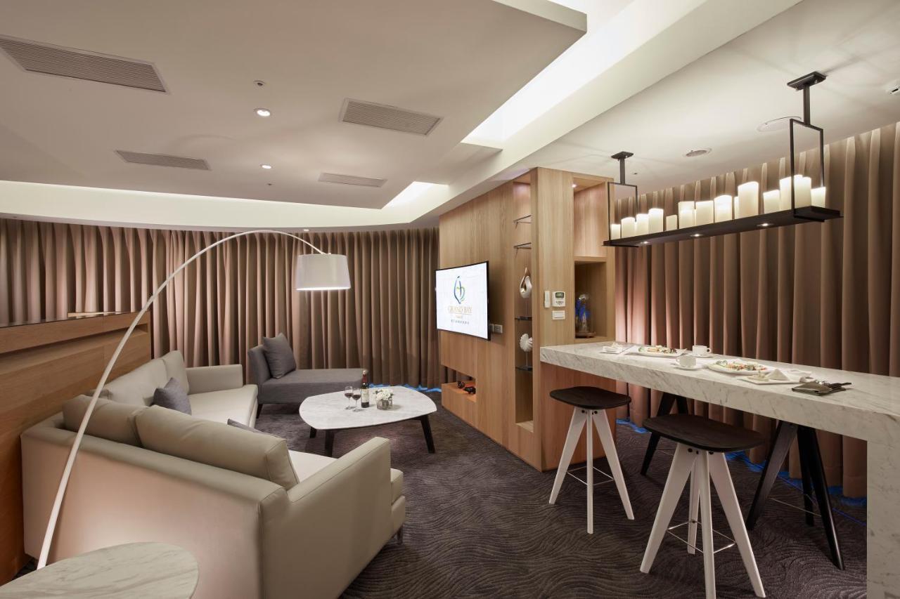 그랜드 베이 리조트 헝춘 외부 사진 The interior of the lounge