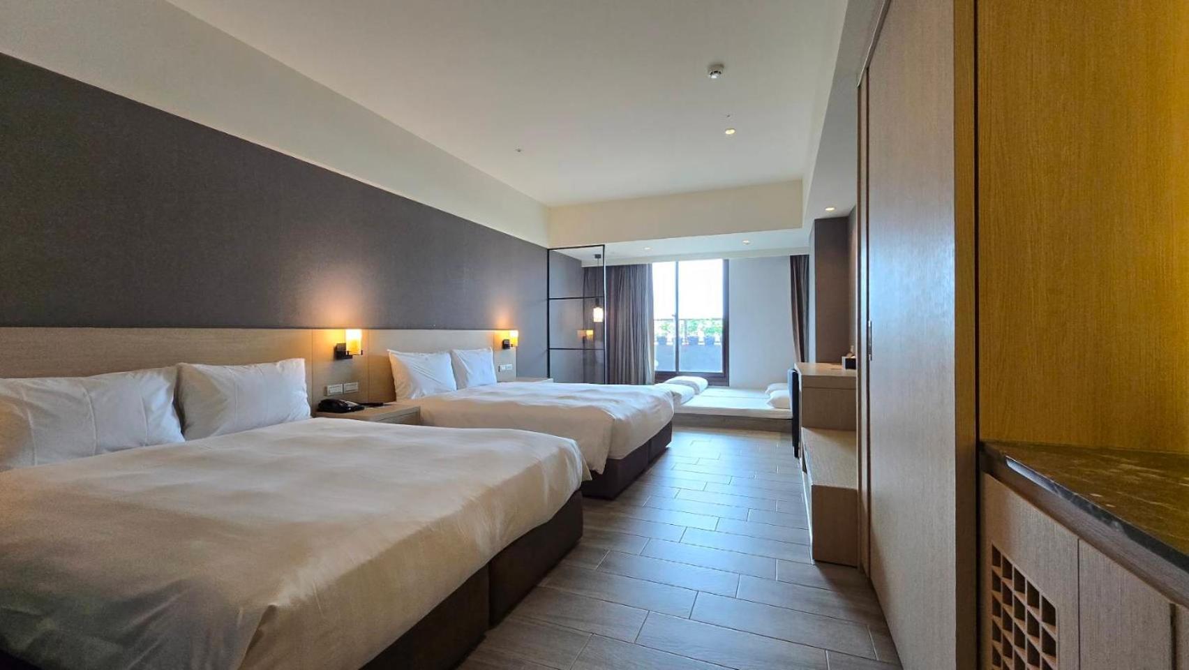 그랜드 베이 리조트 헝춘 외부 사진 Deluxe Family Room
